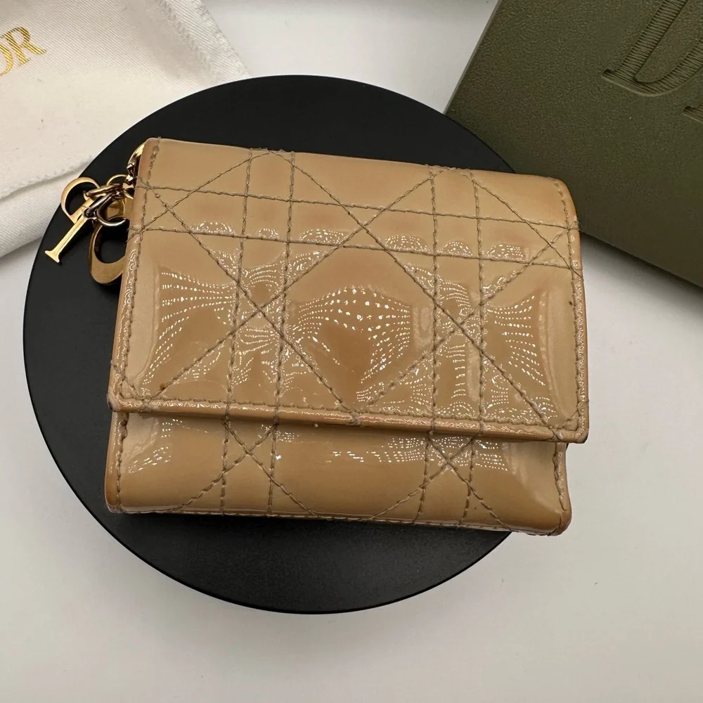 Dior Beige Patent Leather/Leather Trifold Wallet Made in Italy 43-MA-0290